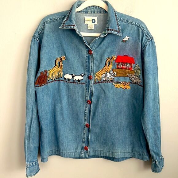 Vintage Women’s Small denim shirt Noah’s Arc animal theme Grandmacore - Picture 10 of 14